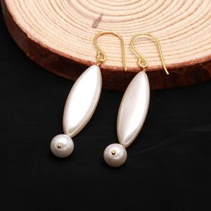 Pendientes de Perlas Naturales Hechas a Mano con Forma de Marquesa, Baño de Oro Vermeil, Joyería Moderna con Engaste de Bisel para Fiestas o Regalo - Product Image 3
