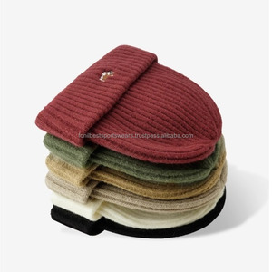 Bonnet unisexe en tricot côtelé jacquard avec broderie en strass, 100% polyester, couleur unie, décontracté, pour l'hiver, taille adulte 56-58 cm - Product Image 3