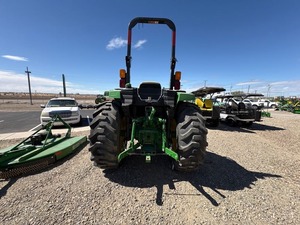 Tractor Compacto 2025 4044M Z133088, Equipo Premium Listo para Exportación - Product Image 3