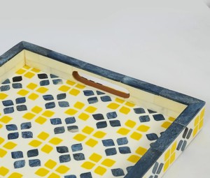 Plateau de service rectangulaire minimaliste à motifs géométriques en os incrusté, plateau décoratif bohème avec poignée, emballage en une seule pièce - Product Image 3