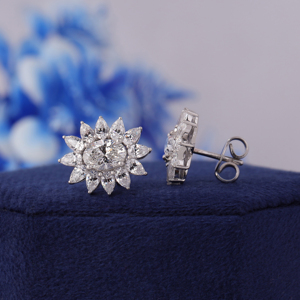 ต่างหูเพชรทรงรี 3 กะรัต แบบ Halo ตัวเรือนทองคำแท้ 14K ได้รับการรับรองจาก IGI - Product Image 5