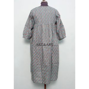 Robe d'été moderne en coton tricoté pour femme, coupe trapèze, col en V, bretelles ajustables à pompons, confortable, respirante, imprimé floral, naturel - Product Image 6