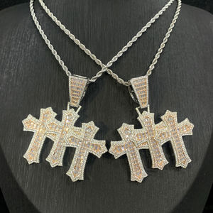 สร้อยคอจี้รูปกางเขนสามดวง CONCEPTION ดีไซน์สวยสำหรับผู้ชายและผู้หญิง  ทำจากเงินแท้ 925  ตกแต่งด้วยคริสตัล  สไตล์ฮิปฮอป เหมาะสำหรับงานปาร์ตี้ - Product Image 5
