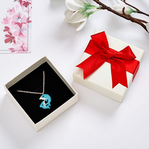 Boîte Cadeau Personnalisée pour Montre, Collier, Bague, Boucles d'Oreilles – Étui à Bijoux Bleu Pas Cher 2022 – Petite Taille Acceptée – Personnalisation Disponible - Product Image 2