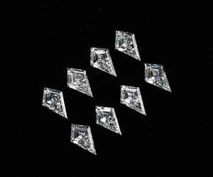 Anillo de Compromiso con 8 Diamantes Cultivados en Laboratorio, Corte Cometa, Color D, 1.0 CT, 5.0 X 3.0 MM, Certificado IGI - Product Image 5