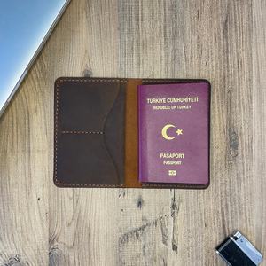 Porte-passeport en cuir véritable Étui personnalisé Couverture monogrammée Cadeau PTH-0078B - Product Image 3