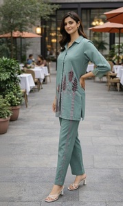 Ensemble tendance pour femme, vert turquoise, manches courtes, pour le bureau et les soirées, disponible à prix abordable - Product Image 2