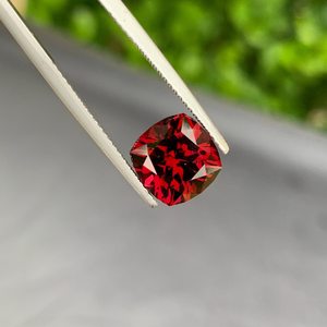 Pierre précieuse naturelle de grenat rhodolite rouge taillée avec précision, pierre précieuse de qualité supérieure pour la fabrication de bijoux - Product Image 5