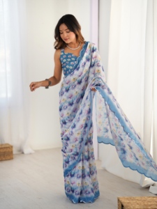 Sari de chinnon pesado con estampado floral Kutchi y borde de cuentas para mujer, ideal para bodas tradicionales indias. - Product Image 4