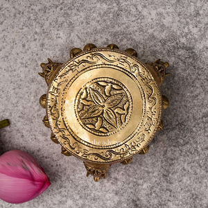 Pilier d'éléphant moderne jambes Chowki pièce maîtresse élégante objet décoratif en laiton pour Diwali décoration de la maison artisanat en métal fabriqué à la main - Product Image 2