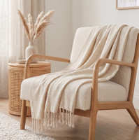 Plaid en coton naturel texturé 125x150 cm avec texture tissée effet lin et franges pour canapé, chaise et décoration rustique moderne
