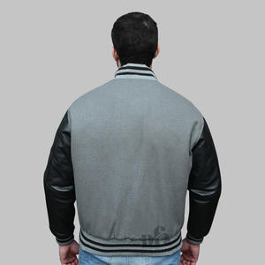 Veste de baseball à logo brodé universitaire personnalisé avec col montant respirant en laine et manches en cuir enduites d'hiver - Product Image 4