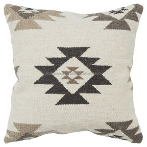 Housse de coussin tissée à la main Housse de coussin Kilim Housse de coussin pliable tissée à la main dans différents modèles d'Inde - Product Image 1