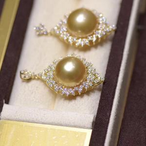 สร้อยคอไข่มุกน้ำจืดแท้ 925 เงินแท้ ไม่มีแกน ประดับด้วยโซ่คล้องไหปลาร้า ดีไซน์สวยงาม ตำหนิเล็กน้อย แสงเงางาม - Product Image 3