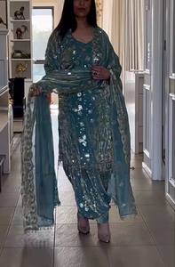 Costume Anarkali en soie turquoise pour femmes, tenue traditionnelle indienne et pakistanaise pour mariage, coupe ample, longueur au sol, pour adultes - Product Image 2