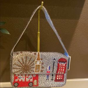 Sac de soirée perlé motif Skyline de New York pour femme, sac à bandoulière artisanal perlé, pochette pour l'été, les fêtes, les voyages - Product Image 2