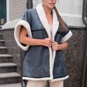 Chaleco de Cuero Genuino con Forro de Borrego Estilo Bomber B3 Vintage Gris para Mujer - Product Image 1