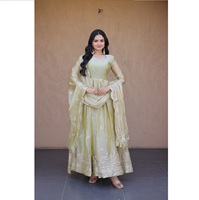Robe Anarkali spéciale festival avec dupatta, broderie et travail de sequins, en soie Fendi légère, robe de soirée élégante pour mariage, export en gros