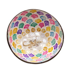 Bols en coquille de noix de coco gravés à thème tropical, vente en gros, durables, de haute qualité, uniques, polis, écologiques, artisanaux - Product Image 1