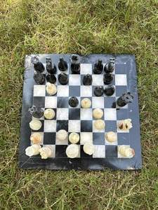 Ensemble d'échecs en marbre de luxe Venktesh Designs, échiquier fait main, pièces sculptées, aspect saphir noir, cadeau pour les amateurs d'échecs - Product Image 5