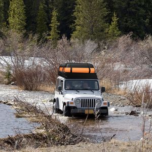 Portapacchi Resistente 162x99x15 cm con Rete Elastica Impermeabile e Staffa per Trasporto e Stoccaggio sul Tetto - Product Image 6