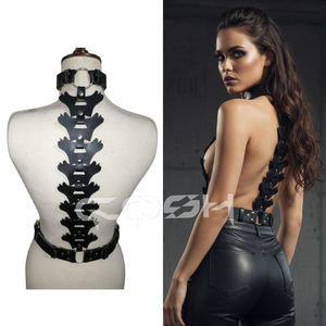 Fabricant de harnais en cuir noir gothique de Cosh - Product Image 1