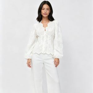 Chemisier Femme Brodé Floral à Œillets Col V Manches Ballon Bordure Dentelle Sehe Fashion - Product Image 3