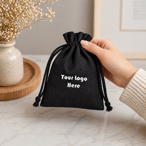 Petite pochette en coton avec cordon de serrage, noire, pour organiser des bijoux, emballage cadeau, accessoire pour la promotion de la marque - Product Image 1