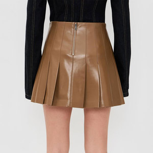 Minifalda Plisada Personalizada para Mujer, Color Marrón, Cintura Alta, Cuero Sintético de Alta Calidad, Venta al Por Mayor - Product Image 1