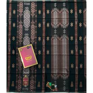 Lungi Jacquard de Indonesia BHS Excelente, color dorado, tipo JGF, Sarong tradicional estilo Islas del Pacífico Asiático - Product Image 3