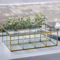 Boîte rectangulaire dorée écologique personnalisée, 3 compartiments, cadre en laiton artisanal, laque haute brillance, sur mesure