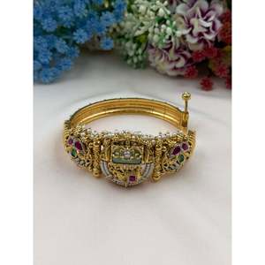 Inovamart Fashion Bangle-Shreya South Temple Openable Indian Ethnic Brass Casual Jewellery - Product Image 5