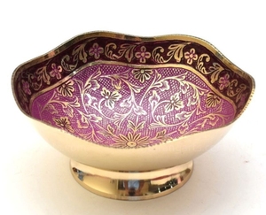 Cuenco Decorativo de Latón para Servir, Cuenco para Aperitivos con Diseño Floral Tallado, Cuenco Festoneado para Frutos Secos para Mesa de Fiesta - Product Image 3