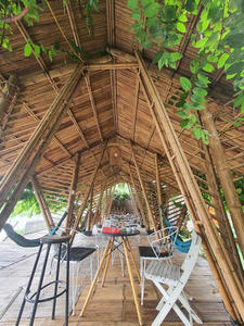 Restaurante Prefabricado de Estilo Moderno de Vietnam con Techo Bajo, Ecológico y Diseño de Planta Abierta - Cuadrado - Product Image 3