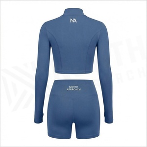 Ensemble de yoga 2 pièces North Approach : Haut court zippé et short taille haute, bleu uni, anti-transpiration et respirant, vêtements de sport pour femme - Product Image 2