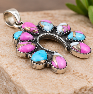 Pendentif en argent turquoise Cotton Candy pour femmes, incrustation de pierres précieuses multicolores rose et bleu, style Squash Blossom, bijoux - Product Image 5