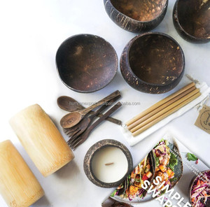 Humran Export Vente en gros de bols de noix de coco faits à la main, cadeaux d'affaires naturels polis pour servir des aliments sur la table à manger avec style - Product Image 2