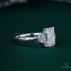 Anillo de Diamante de Corte Radiante Incoloro Exquisito de 2.946 Quilates, Color DE, Claridad VVS VS, con Piedras Laterales Cadillac, Joyería de Compromiso de Lujo - Product Image 2