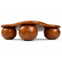 Table basse élégante et moderne en bois massif Suar, quatre pieds sphériques, structure en marbre durable, artisanat supérieur, finition lisse, villa