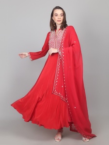 Estilo de moda tradicional, atuendo moderno para mujer, vestido largo Chudidar con Dupatta, estilo lujoso y glamuroso. - Product Image 3