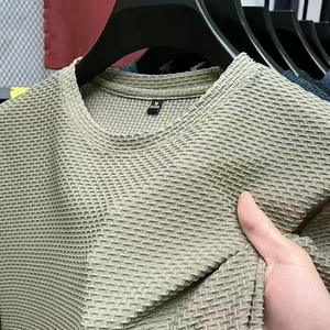 Camiseta de malla de manga corta para hombre, nueva de verano, de seda helada y bambú, top de media manga, camisa base holgada con cuello redondo - Product Image 3