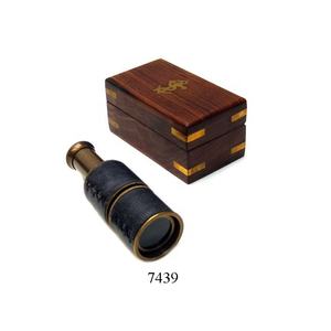 Télescope en laiton de poche avec boîte en bois à vendre télescope marin antique en cuir monté avec caisse en bois à vendre - Product Image 1