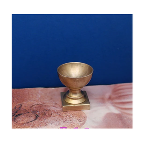 Support à œufs en laiton de conception classique, fait main sur mesure, nouvel artisanat, prix de gros, article de cuisine écologique - Product Image 1