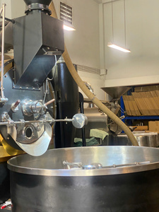 Café en grains Robusta torréfaction moyenne de qualité supérieure de la marque DALAKON, livraison rapide du fabricant vietnamien, goût sucré, caféiné, énergisant - Product Image 5