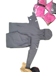 ชุดวอร์มแบบยูนิเซ็กซ์คุณภาพสูง ปรับแต่งได้ พร้อมโลโก้และดีไซน์เฉพาะตัว - Product Image 1