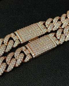 สร้อยคอแบบ Cuban Curb Link สีโรสโกลด์ ประดับเพชร VVS Moissanite เครื่องประดับแฟชั่น - Product Image 3