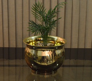 Contemporary Eco-Friendly Iron Powder Coated <b>Tall</b> Planter <b>Pots</b> Wholesale for Patio Balcony Garden - Product Image 4