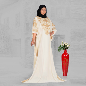 Kaftan Modeste en Mousseline Brodé avec Détails Frontaux Complexes, Manches Imposantes, Silhouette Fluide Longue – Idéal Aïd, Ramadan, Quotidien - Product Image 2