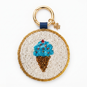 พวงกุญแจลูกปัดรูปใบโคลเวอร์สี่แฉกนำโชคจากโรงงานโดยตรง สำหรับวันเซนต์แพทริก ของตกแต่งกระเป๋าถือสไตล์ไอริช ดีไซน์เนอร์จี้ห้อยกระเป๋า - Product Image 5