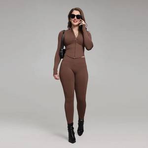 Ensemble de yoga 3 pièces marron uni : Leggings taille haute effet push-up, veste à manches longues et soutien-gorge de sport à séchage rapide col en V - Product Image 4